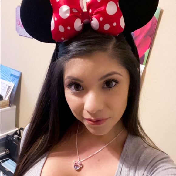 Meet your Posher, Jessica - Picture 6 of 6